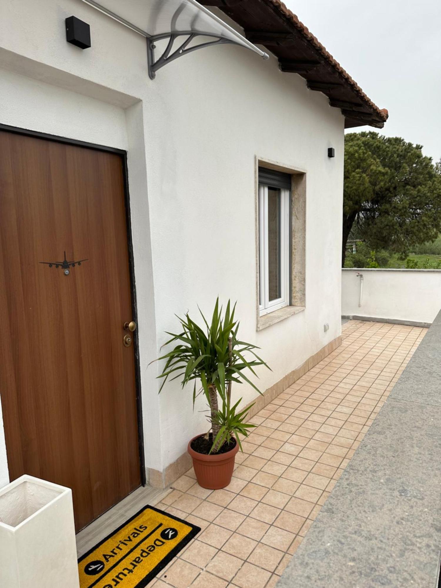 Fcoairporthouse Apartment Фиумичино Екстериор снимка
